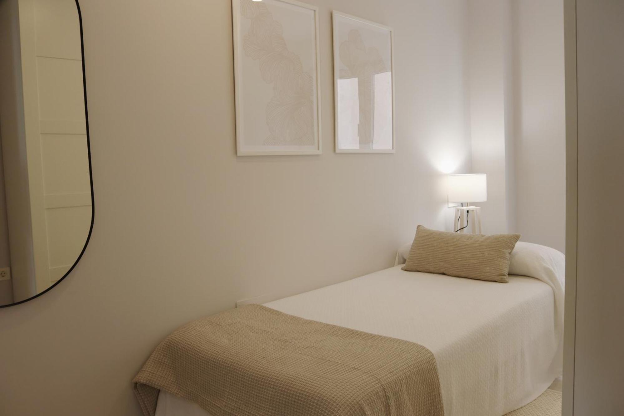 Jomar Apartamento En El Centro De Coruna A Coruna Luaran gambar